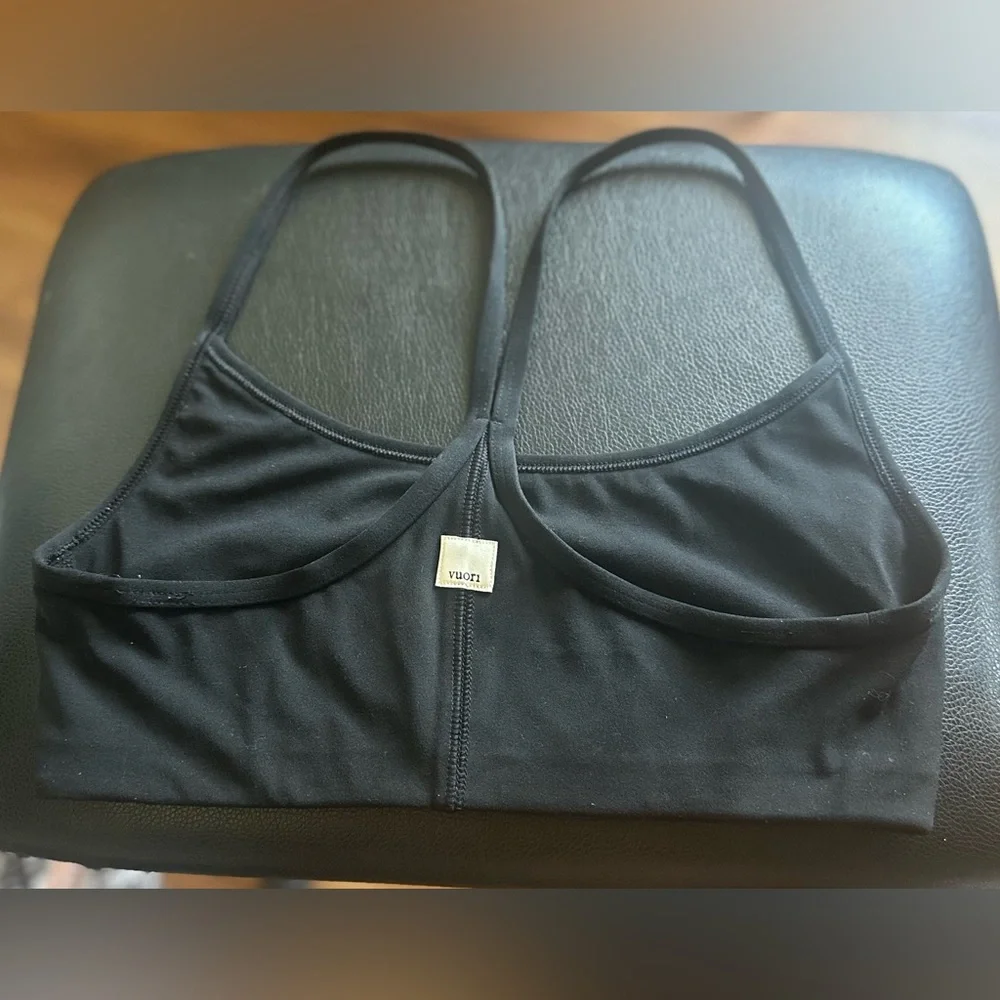 Vuori Black Scoop Neck Lightweight Sports Bra XS - Picture 2 of 4